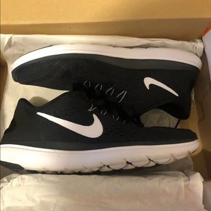 Nike Flex 2017 shoes